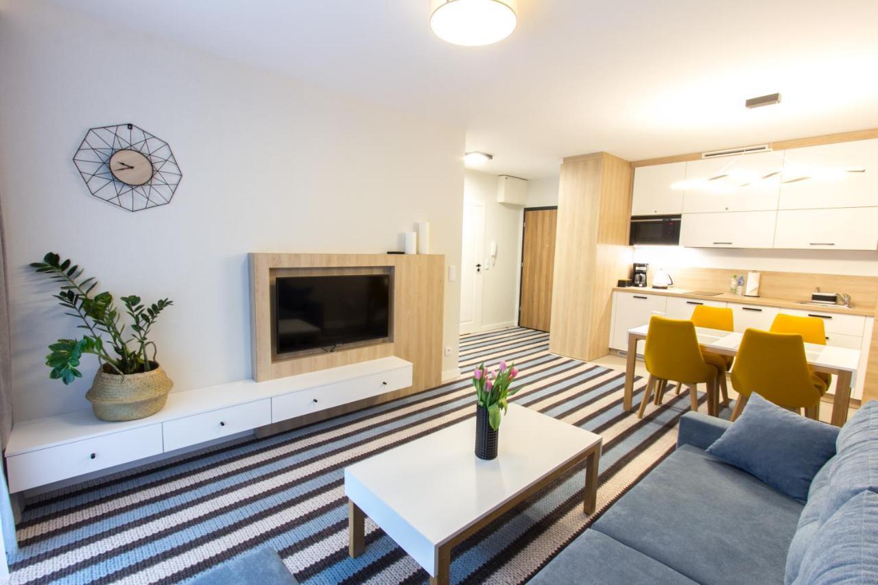Bel Mare Apartament 128 Z Ogrodkiem ミエンジズドロイェ エクステリア 写真