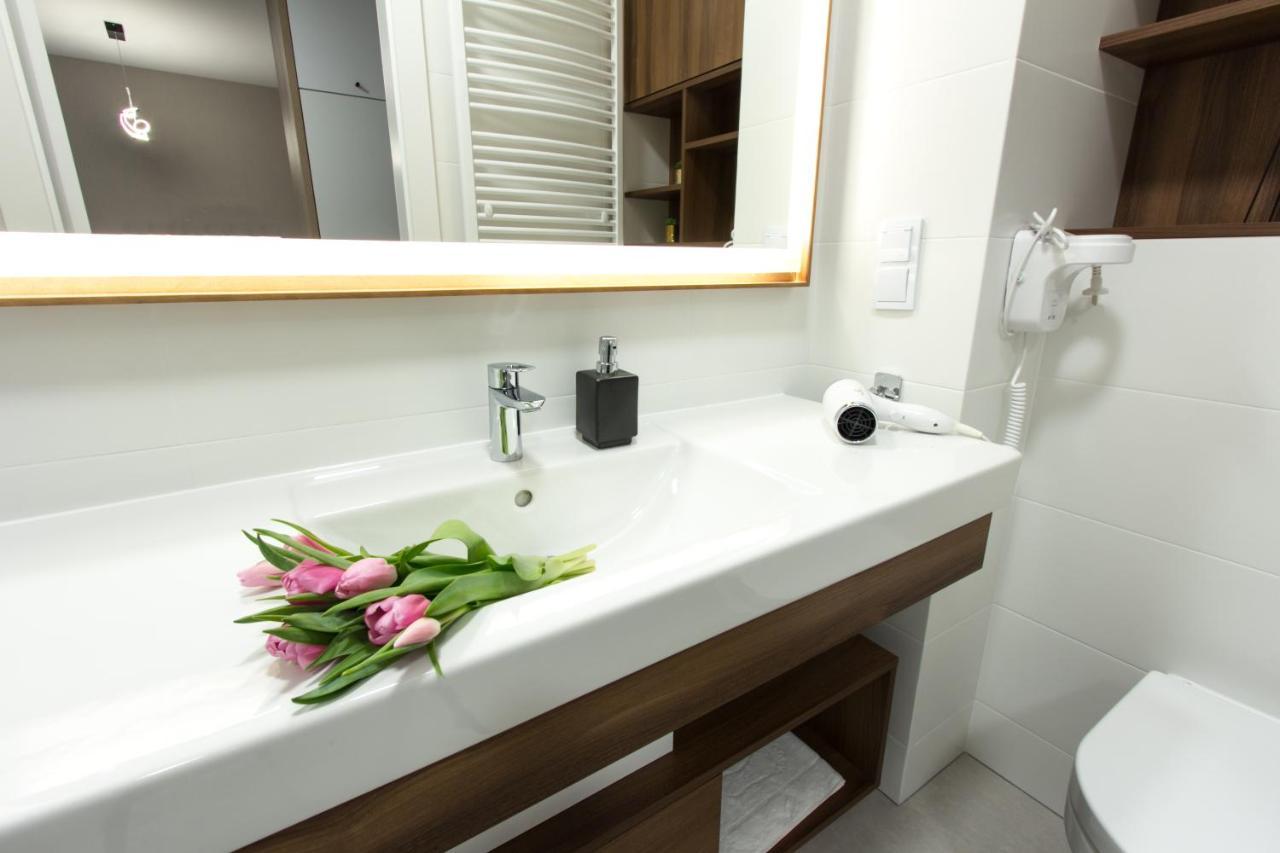 Bel Mare Apartament 128 Z Ogrodkiem ミエンジズドロイェ エクステリア 写真