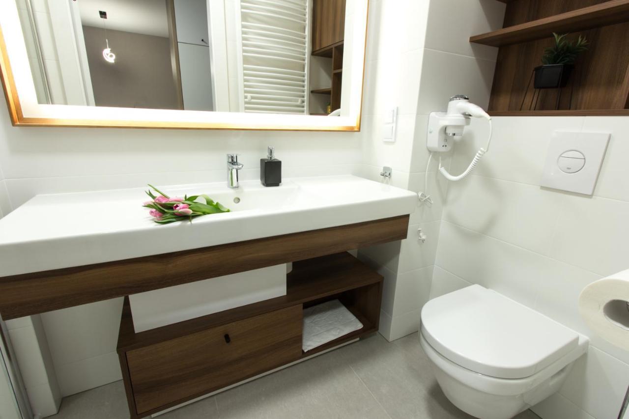 Bel Mare Apartament 128 Z Ogrodkiem ミエンジズドロイェ エクステリア 写真