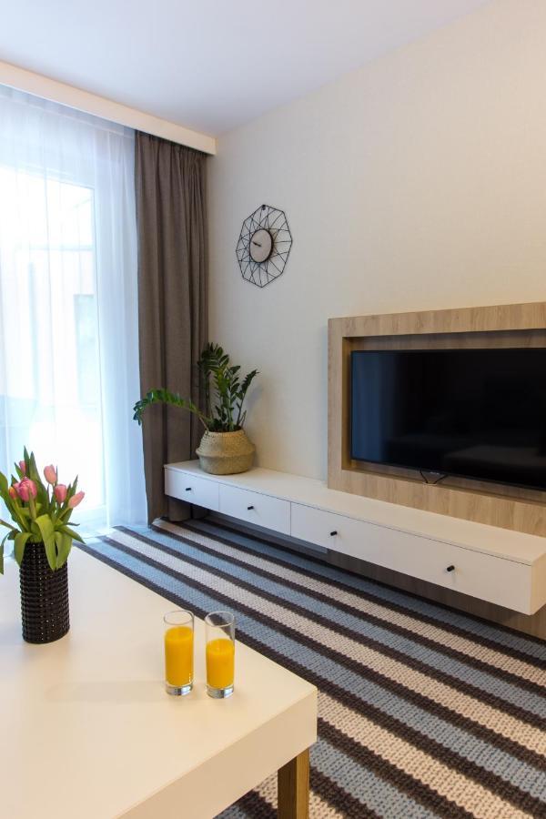 Bel Mare Apartament 128 Z Ogrodkiem ミエンジズドロイェ エクステリア 写真